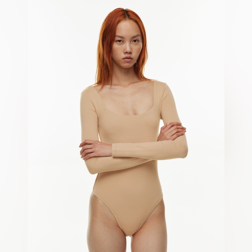 Aritzia square neck long sleeve bodysuit